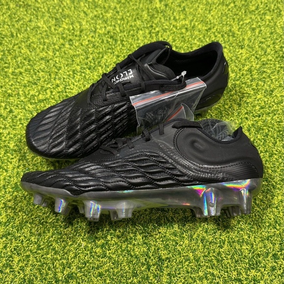Under Armour Magnetico Elite 3 FG Size 7.5 Women Soccer Cleats Black 3027160-001 - Picture 2 of 6
